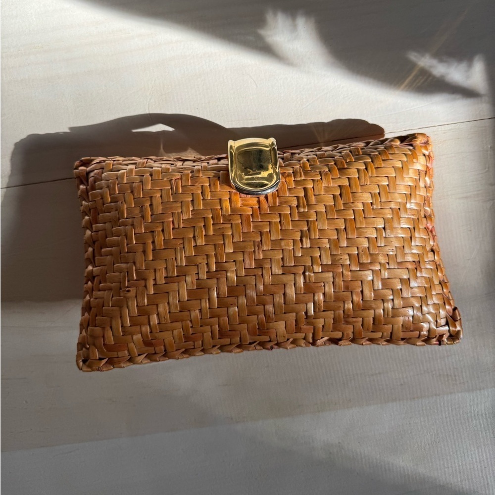 Rodo Tube Wicker Clutch